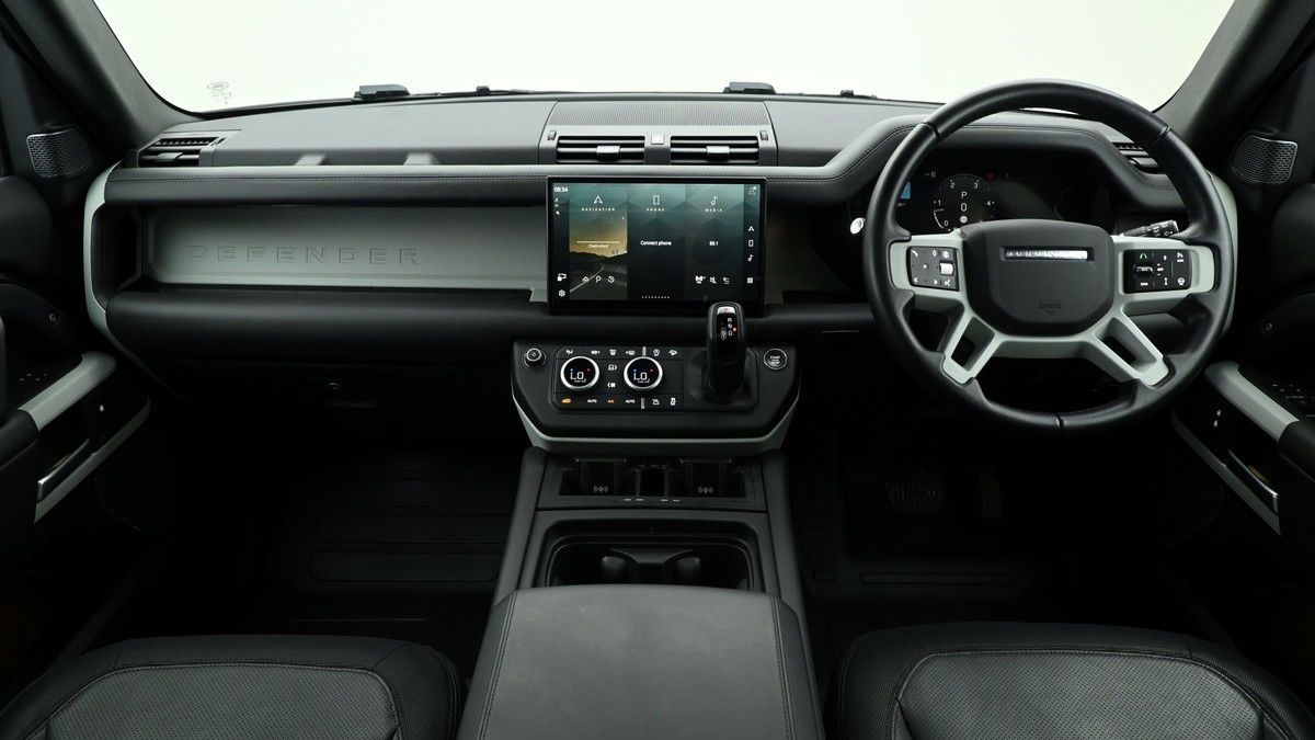 Land Rover Defender 110 Image 14