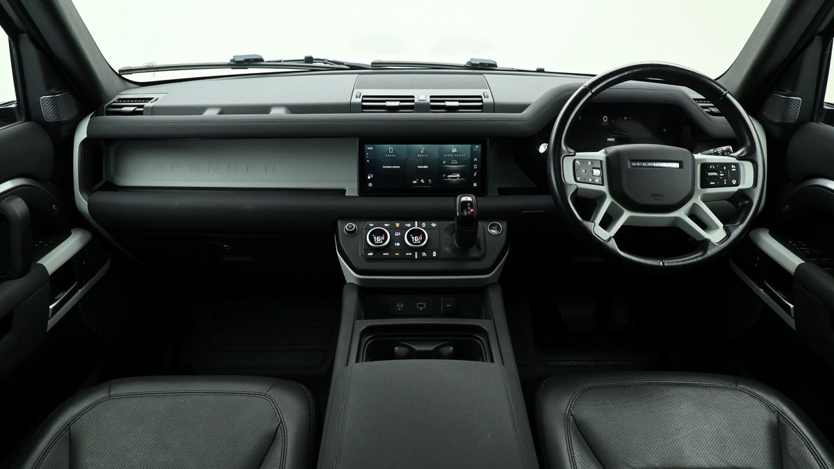 Land Rover Defender 110 Image 14