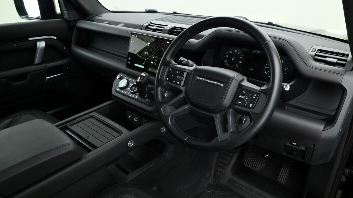Land Rover Defender 110 Image 3