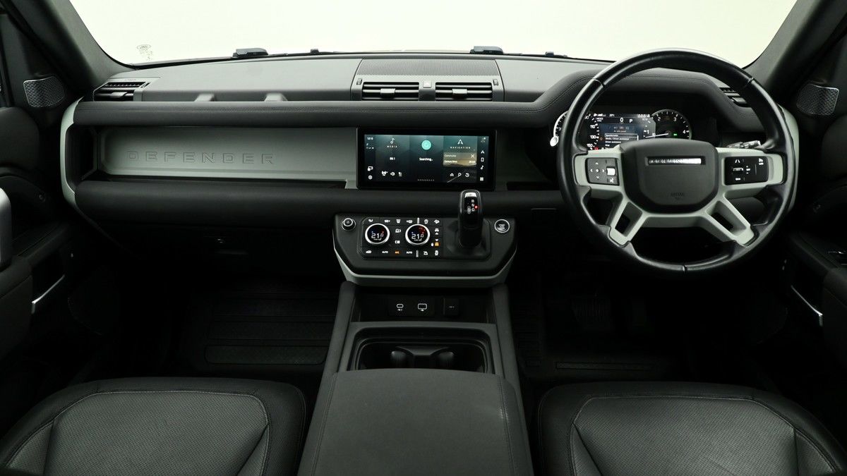 Land Rover Defender 110 Image 14