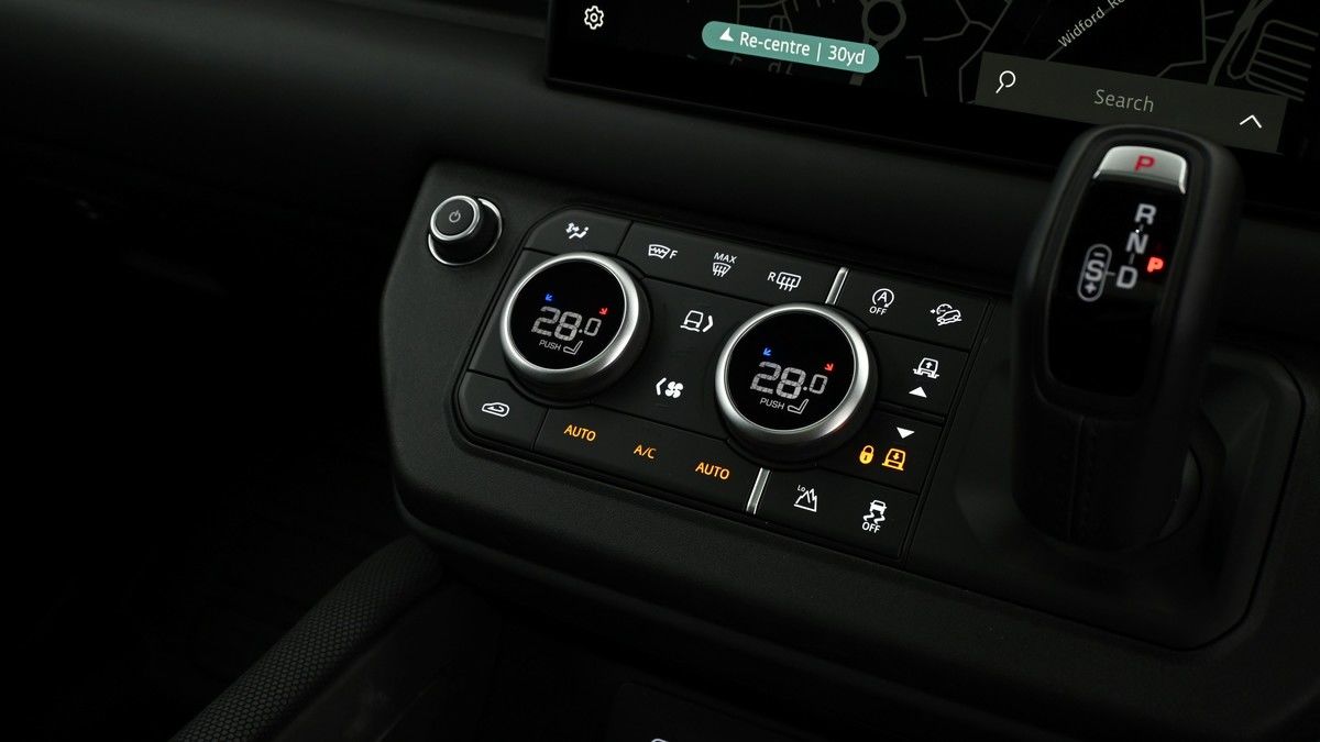 Land Rover Defender 110 Urban Image 12