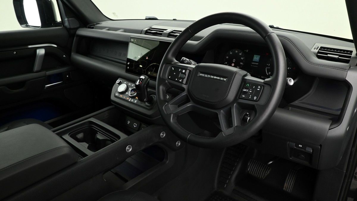 Land Rover Defender 110 Urban Image 3
