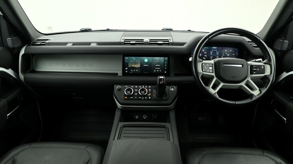 Land Rover Defender 110 Image 14