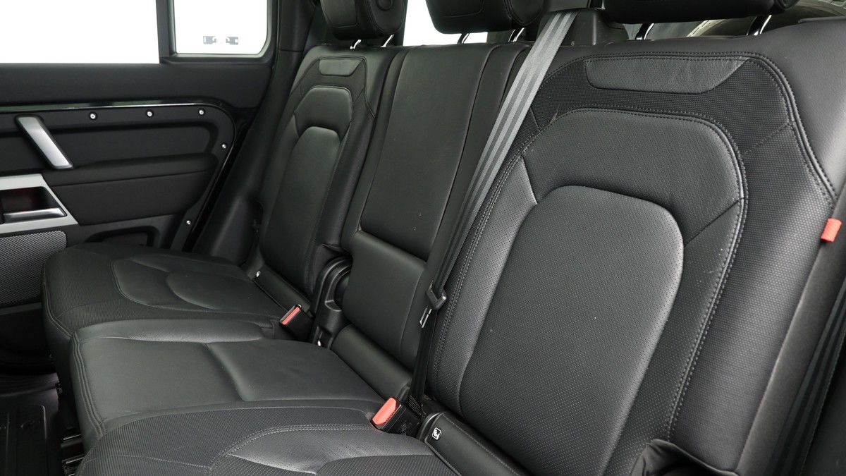 Land Rover Defender 110 Urban Image 9
