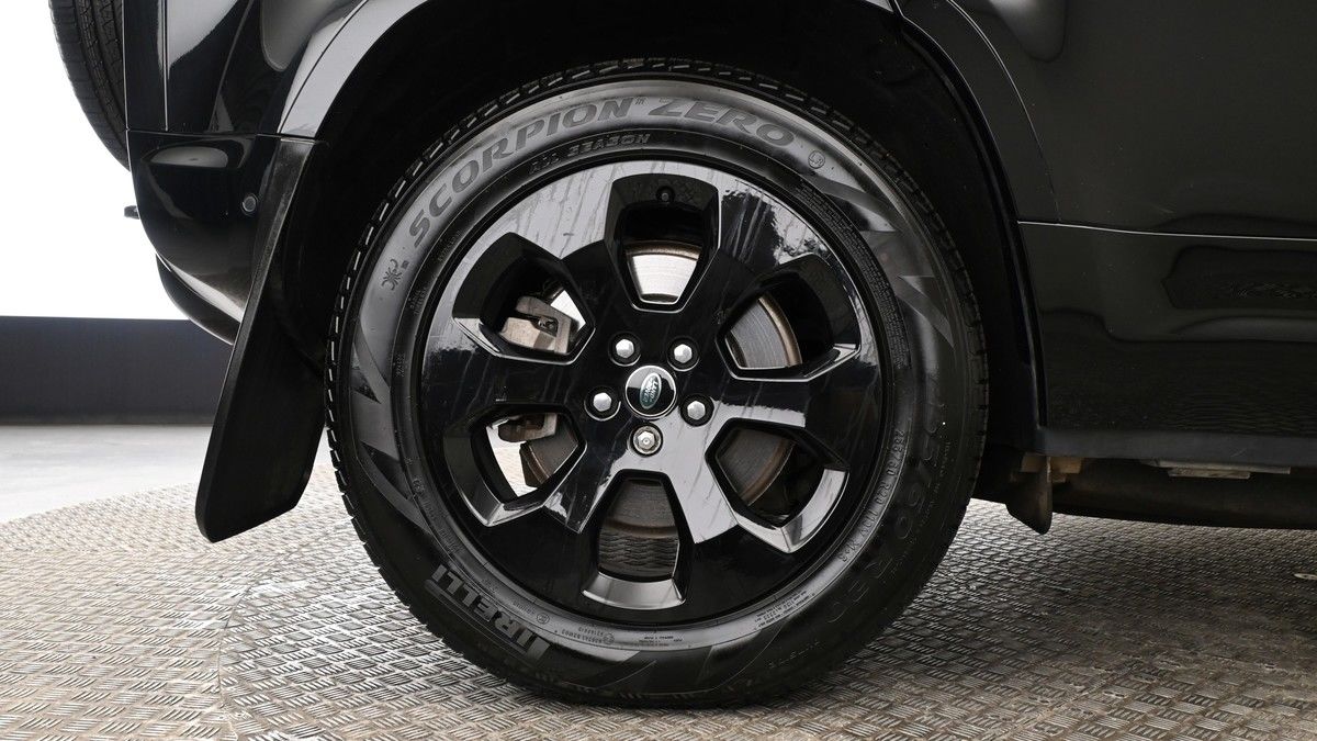 Land Rover Defender 110 Urban Image 17