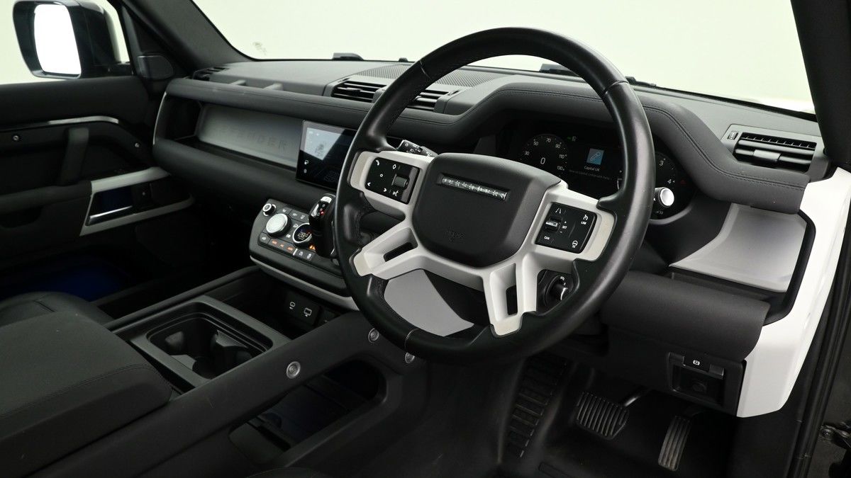 Land Rover Defender 110 Urban Image 3
