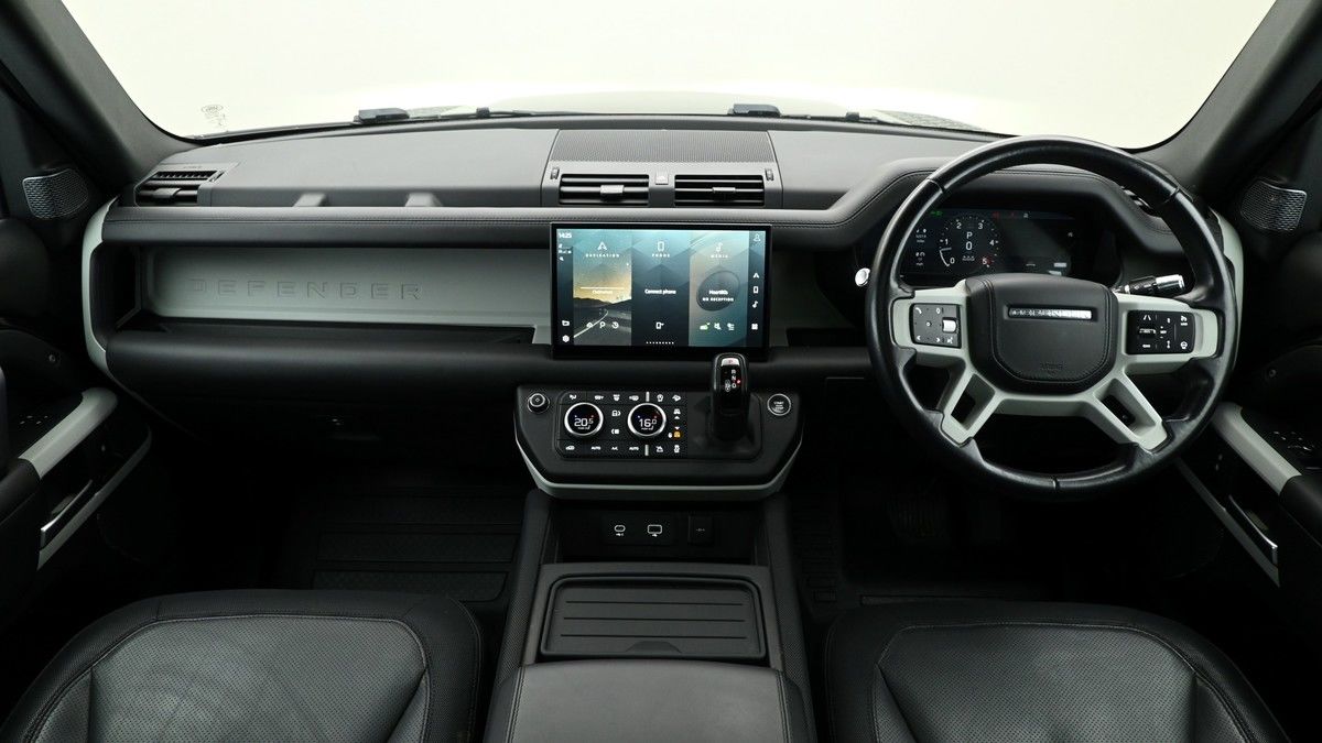Land Rover Defender 110 Image 14