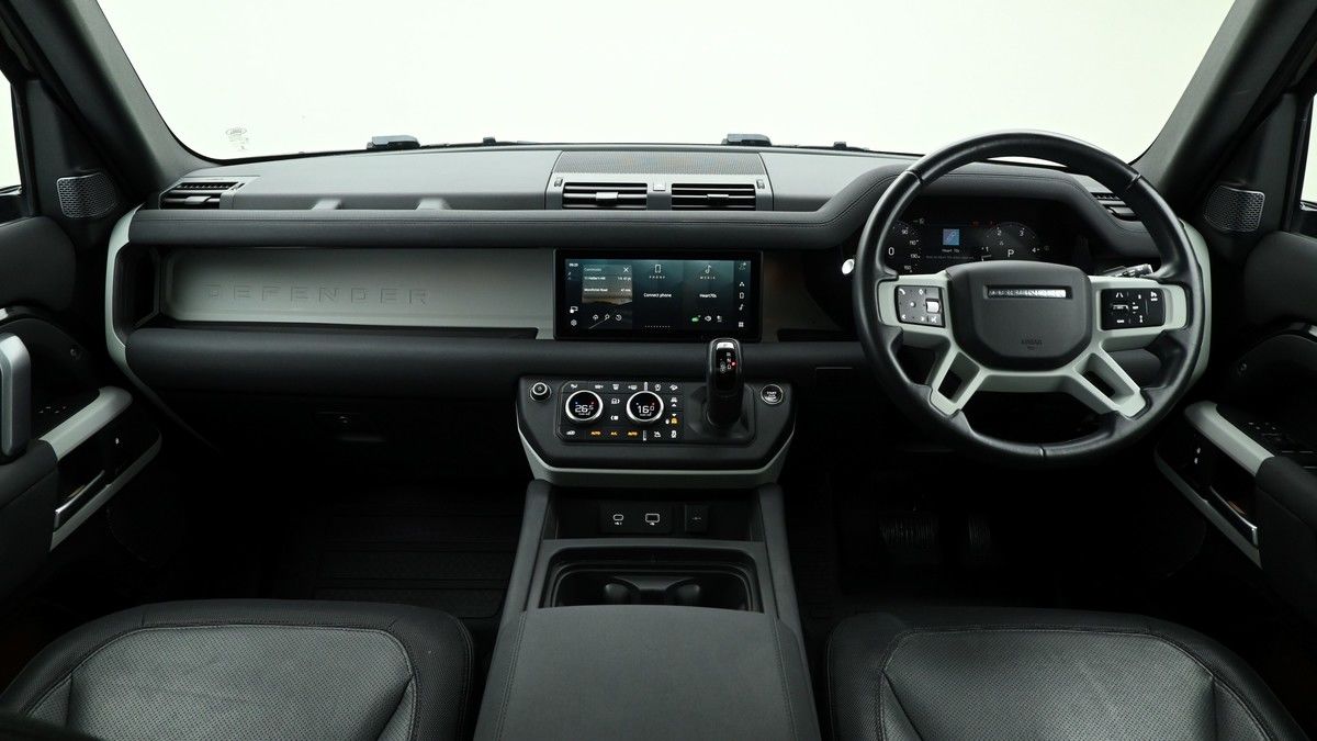 Land Rover Defender 110 Image 14