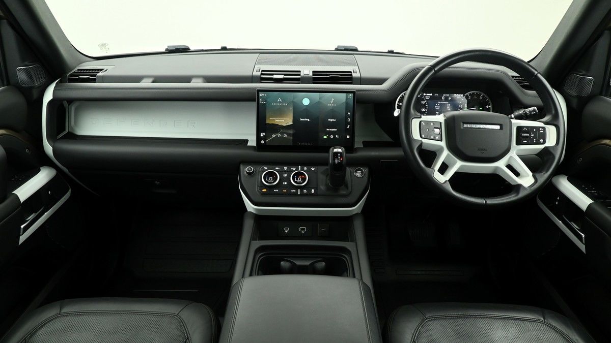 Land Rover Defender 110 Image 14