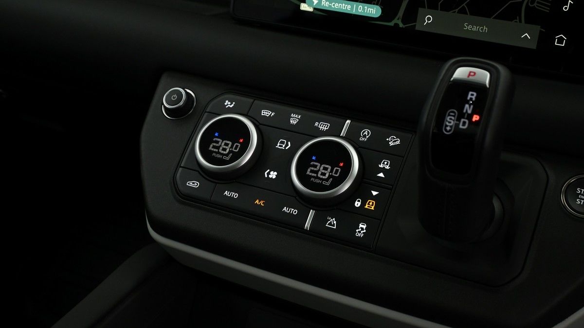 Land Rover Defender 110 Urban Image 12