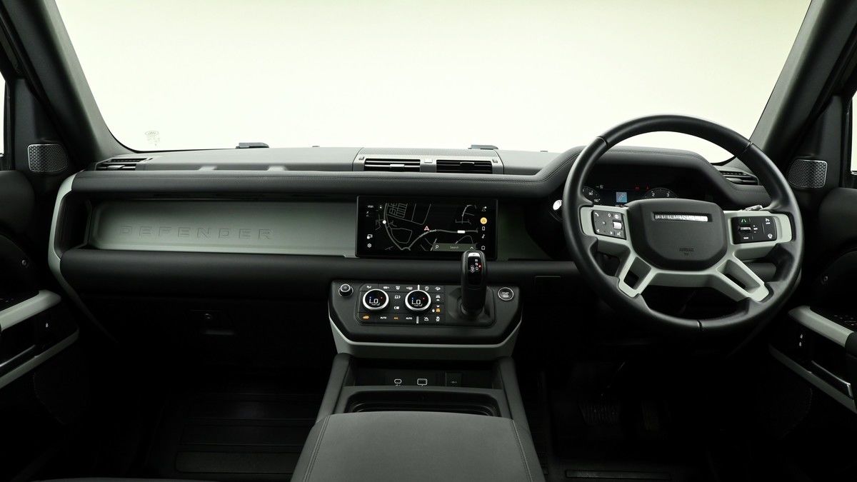 Land Rover Defender 110 Urban Image 14