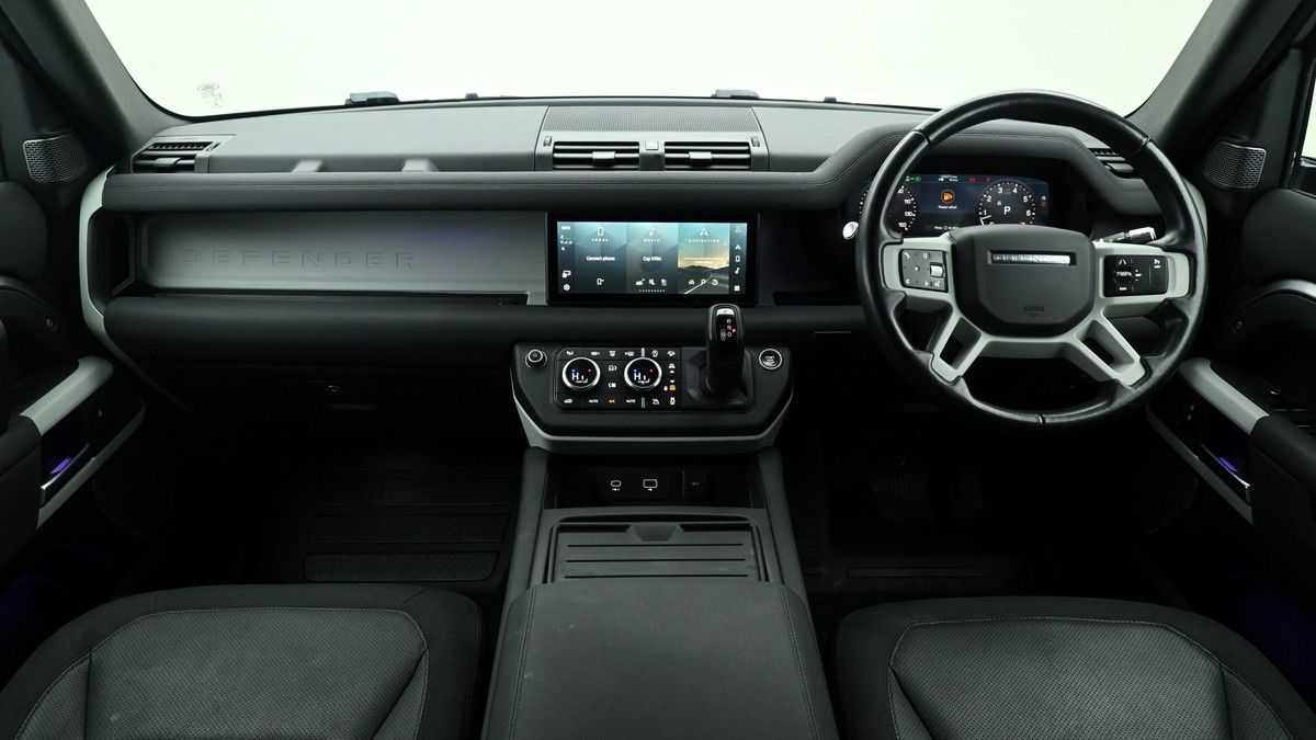 Land Rover Defender 110 Image 13