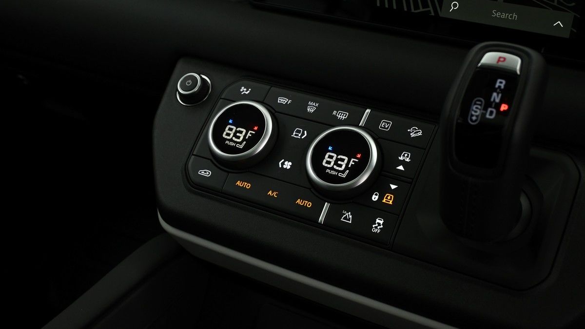 Land Rover Defender 110 Urban Image 12