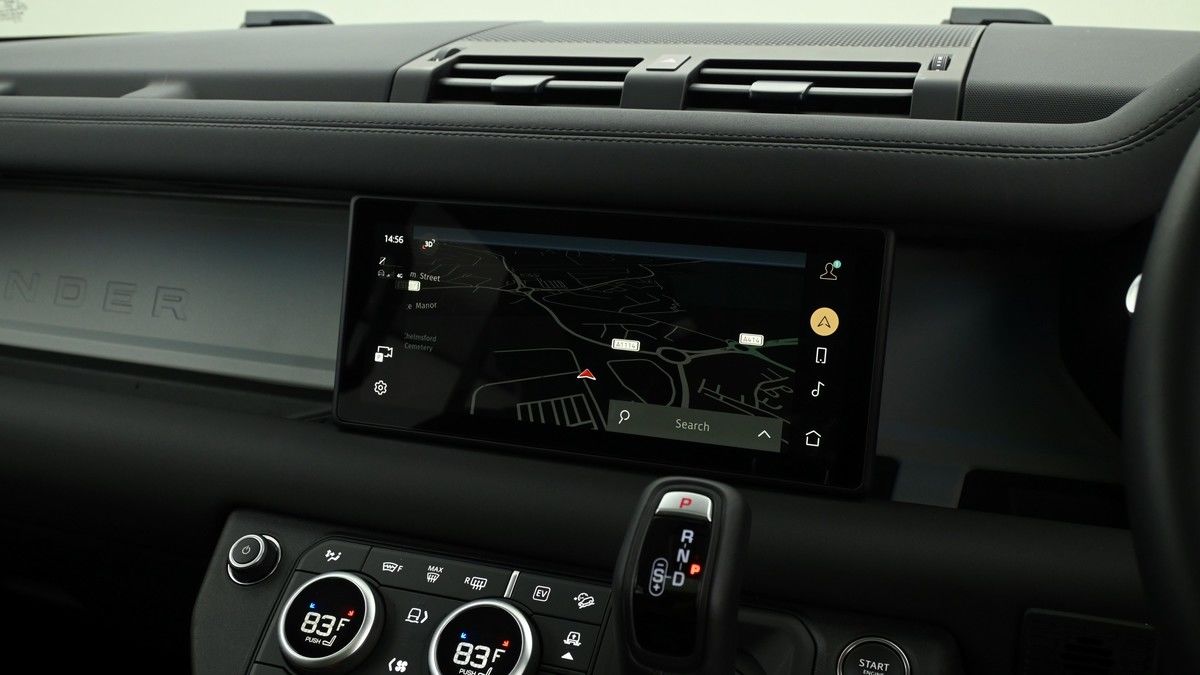 Land Rover Defender 110 Urban Image 11