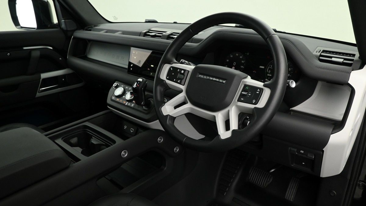 Land Rover Defender 110 Urban Image 3