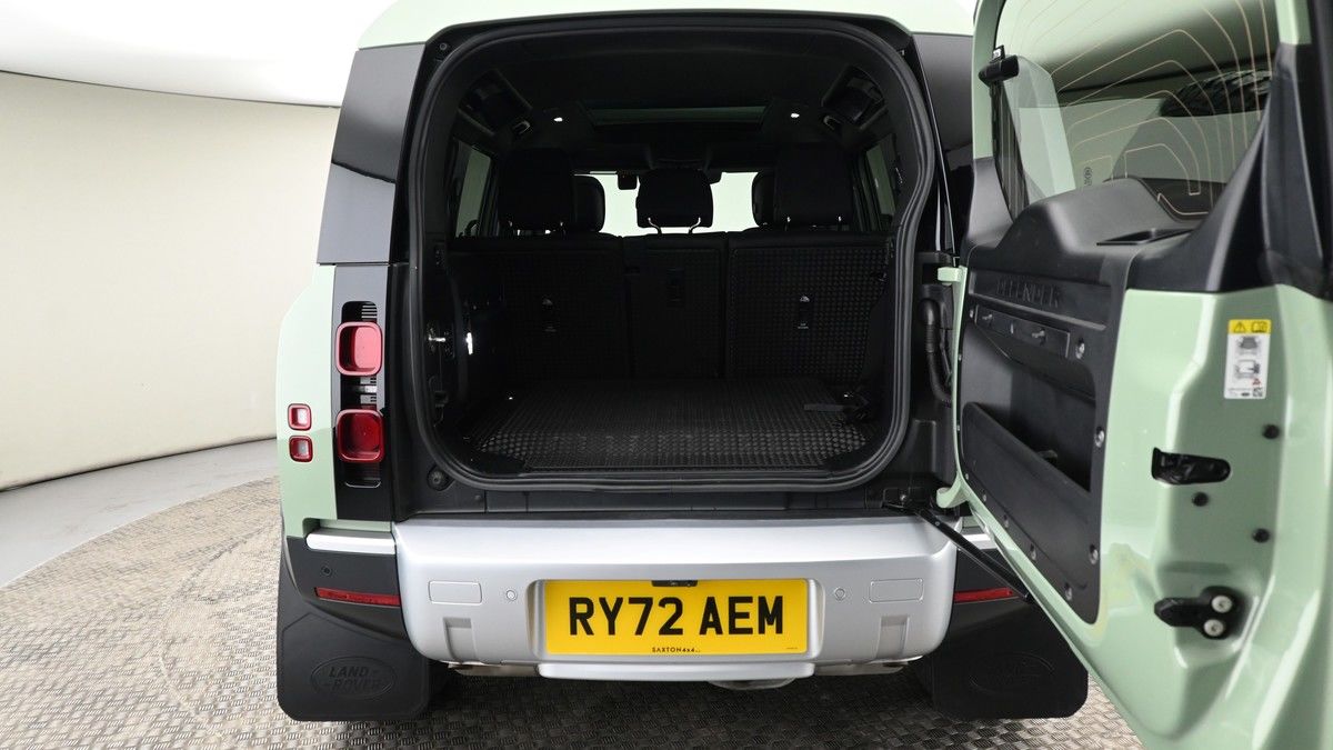 Land Rover Defender 110 Urban Image 10