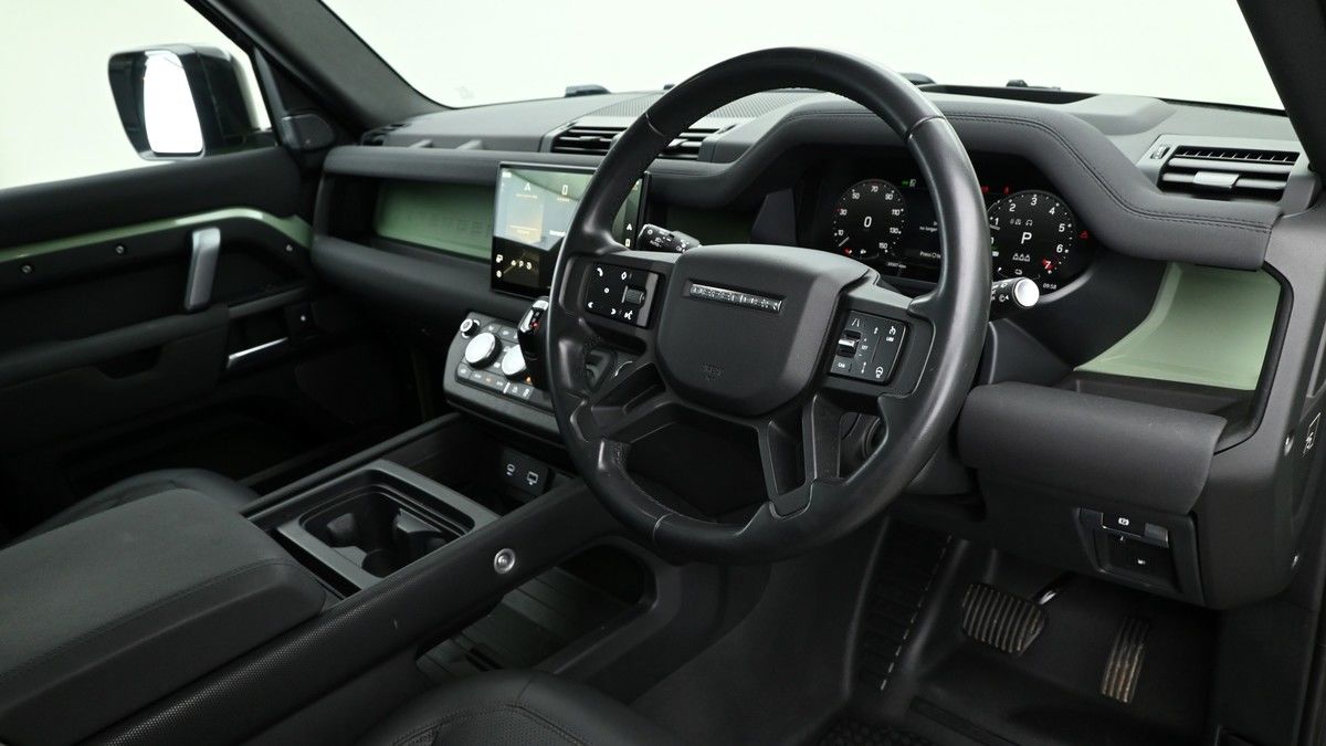 Land Rover Defender 110 Urban Image 3