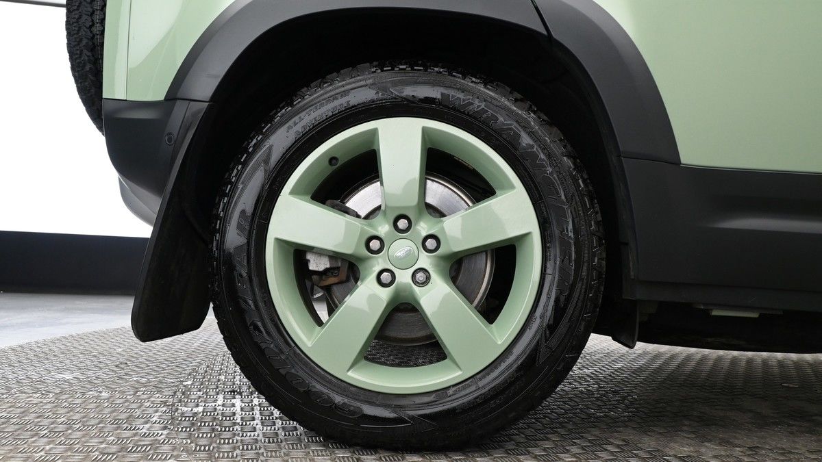 Land Rover Defender 110 Urban Image 9