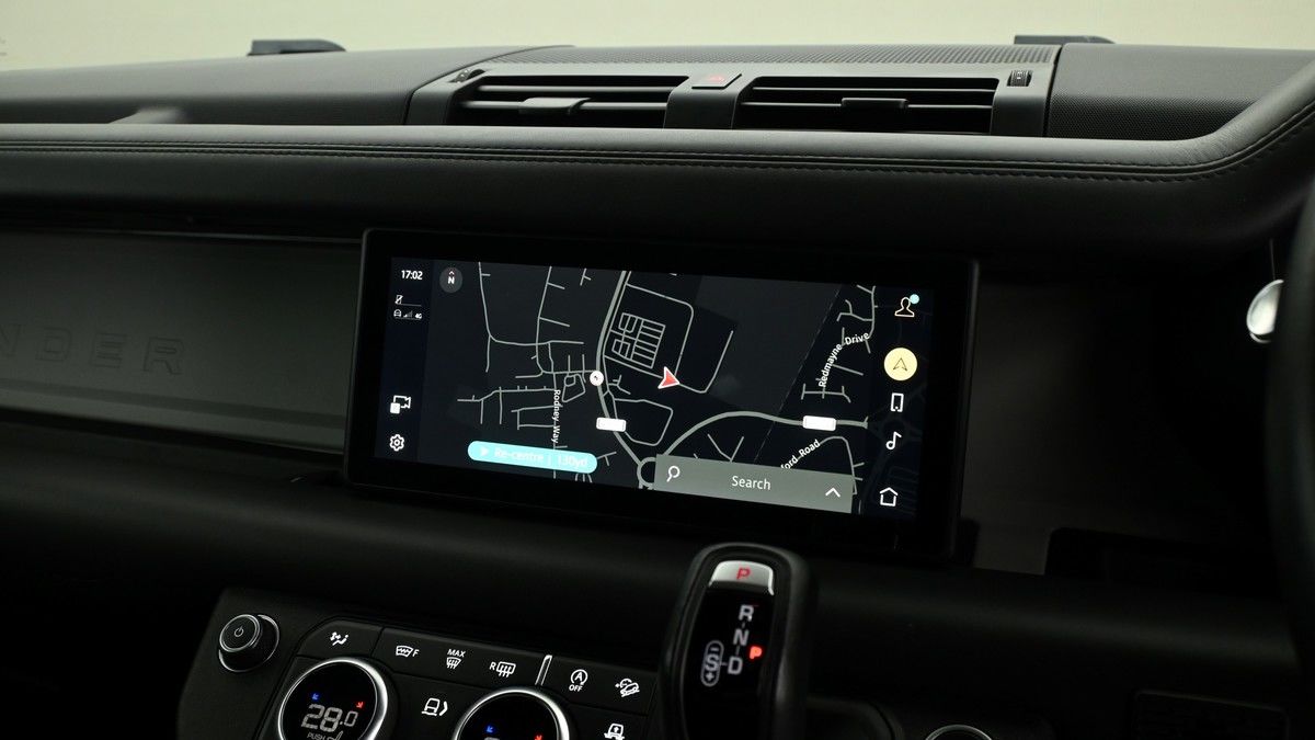 Land Rover Defender 110 Urban Image 10