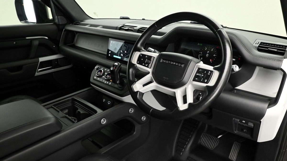 Land Rover Defender 110 Urban Image 2
