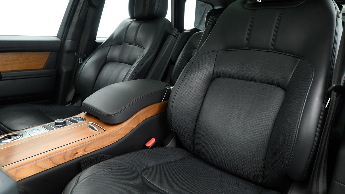 Land Rover Range Rover Image 4