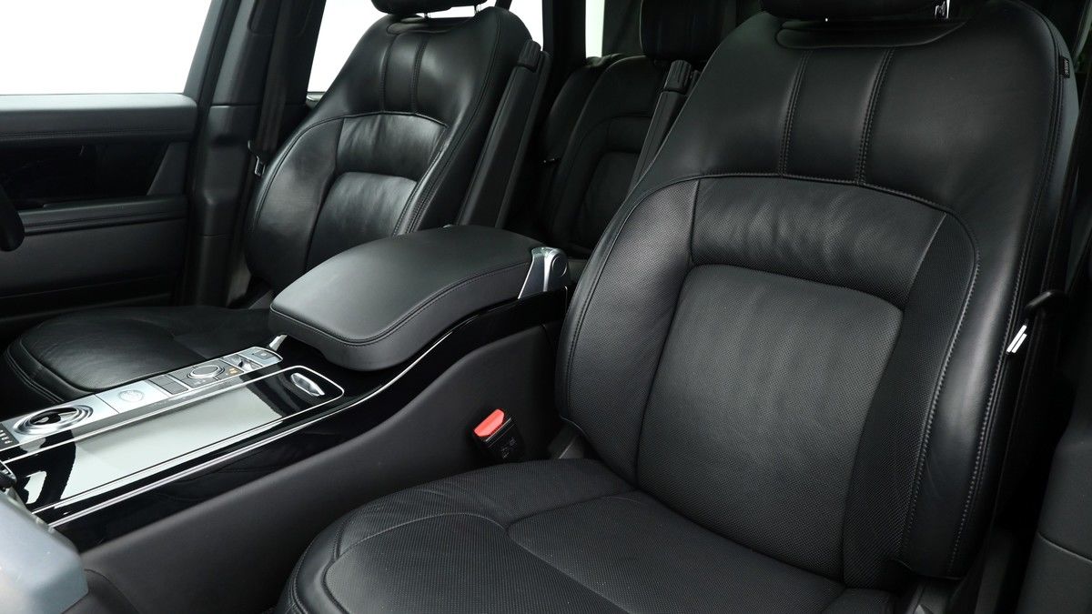 Land Rover Range Rover Image 4