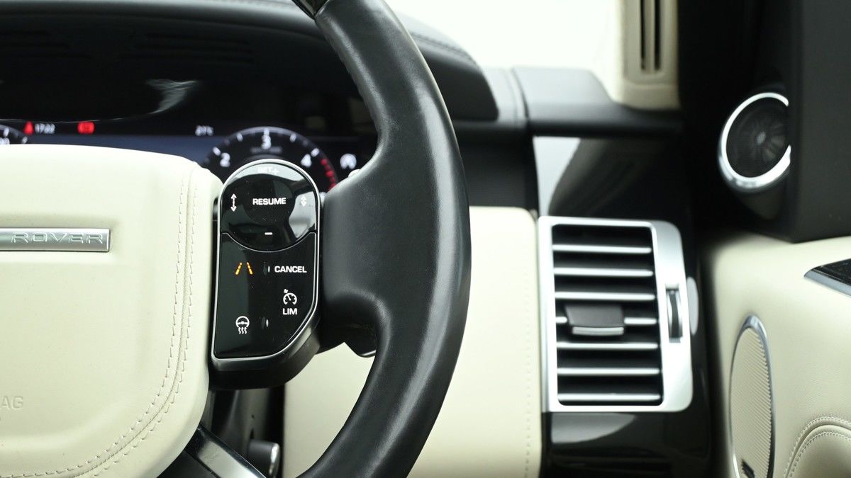 Land Rover Range Rover Image 16