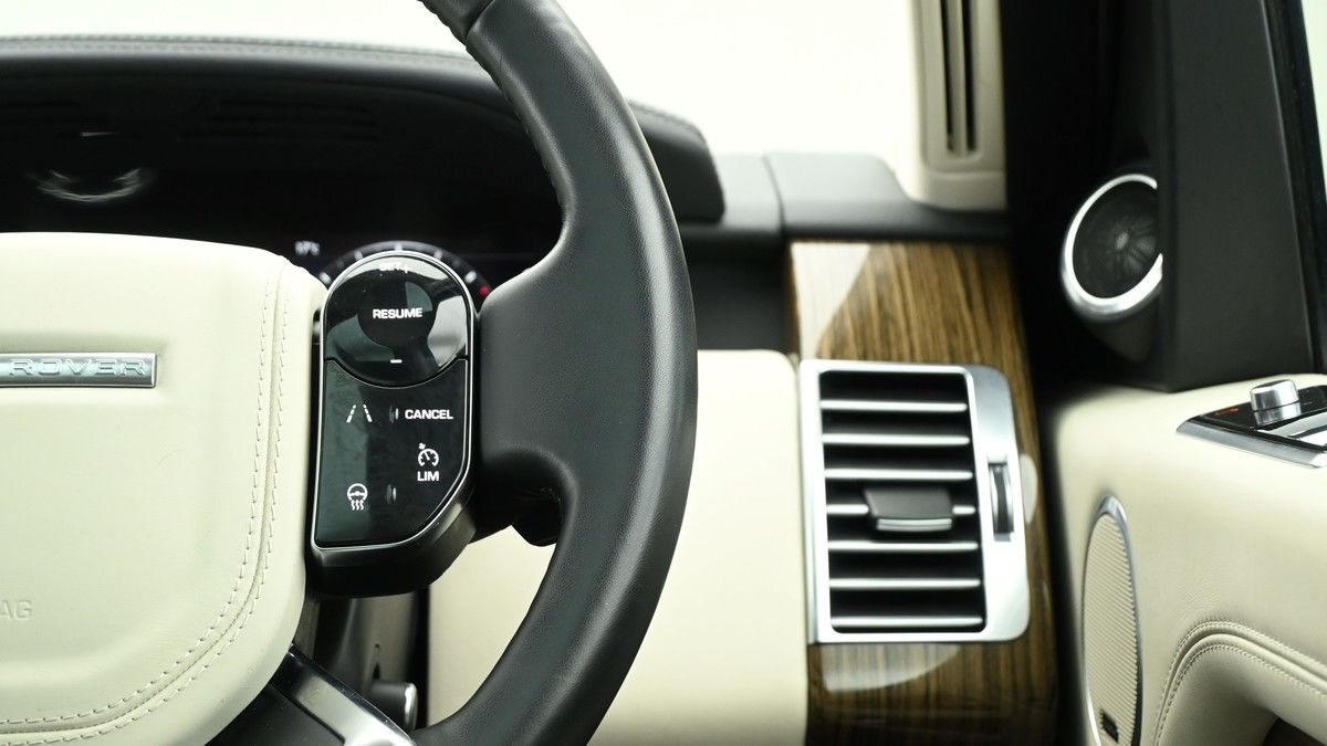 Land Rover Range Rover Image 16
