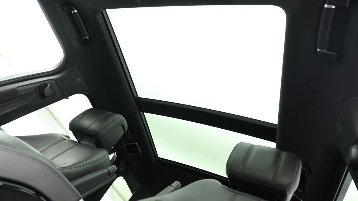 Land Rover Range Rover Image 2