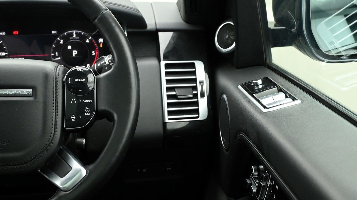 Land Rover Range Rover Image 16