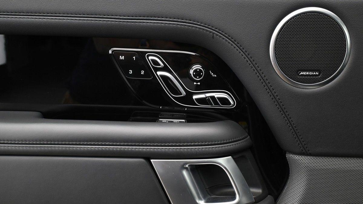 Land Rover Range Rover Image 13