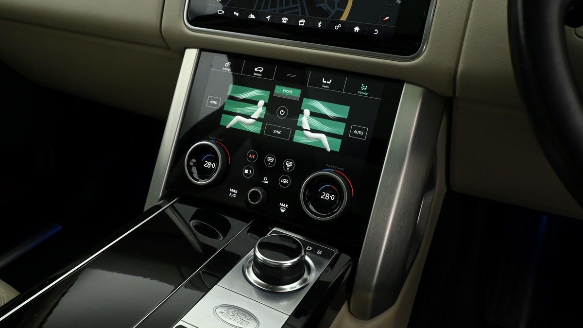 Land Rover Range Rover Image 12