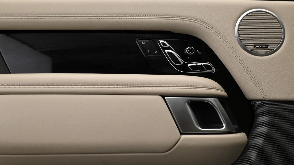 Land Rover Range Rover Image 13