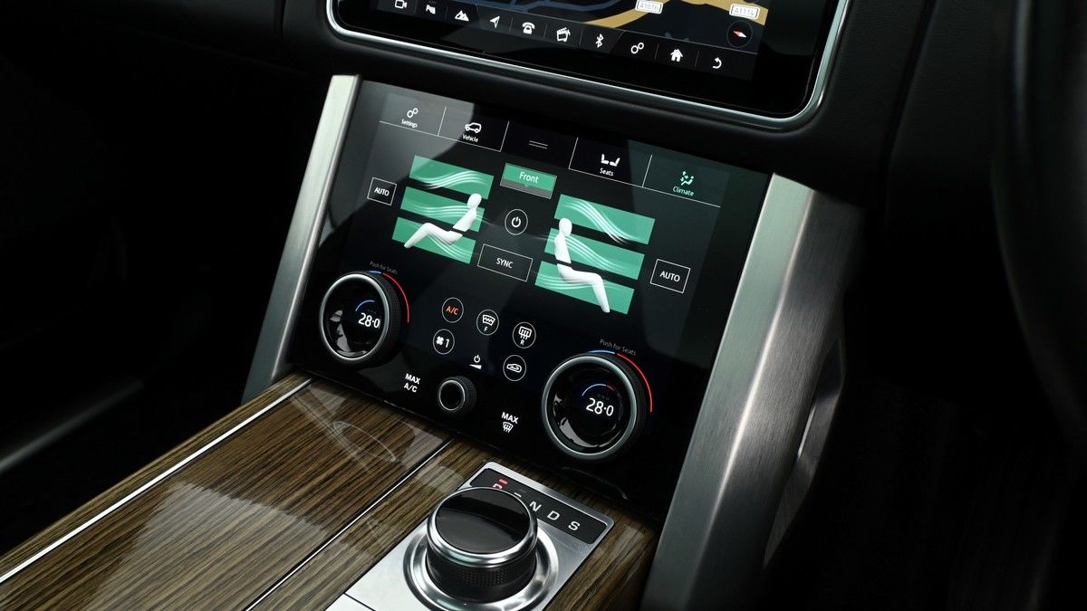 Land Rover Range Rover Image 12