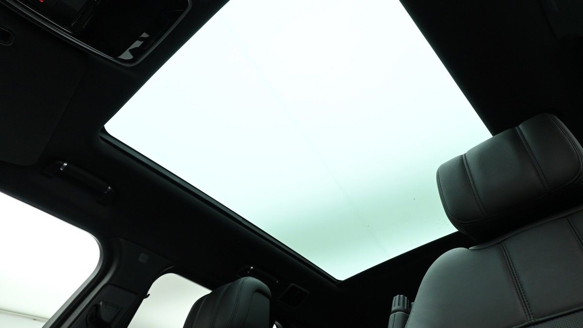 Land Rover Range Rover Image 2