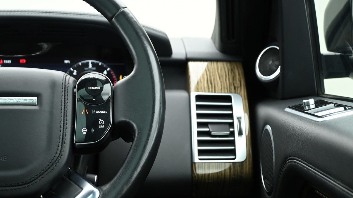 Land Rover Range Rover Image 16