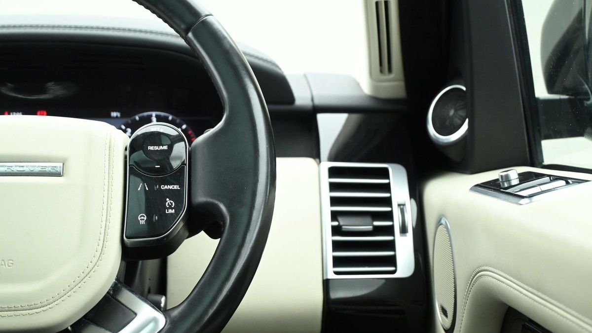 Land Rover Range Rover Image 16