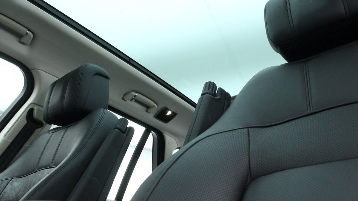 Land Rover Range Rover Image 2