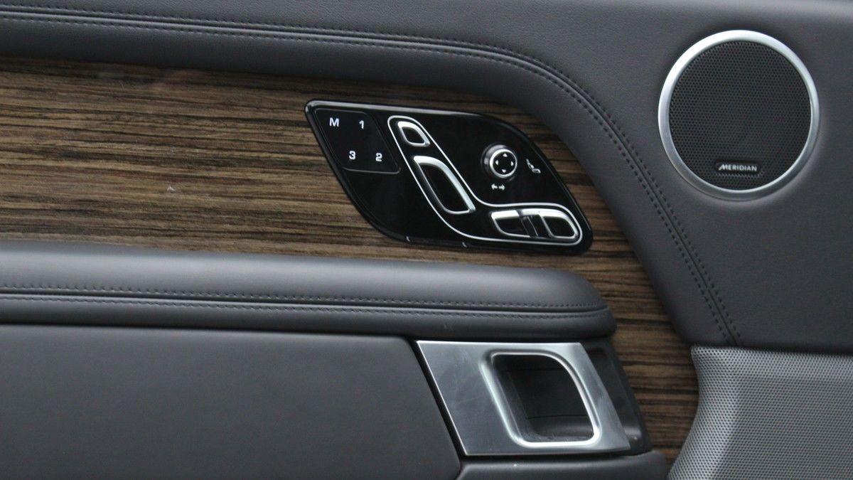 Land Rover Range Rover Image 13