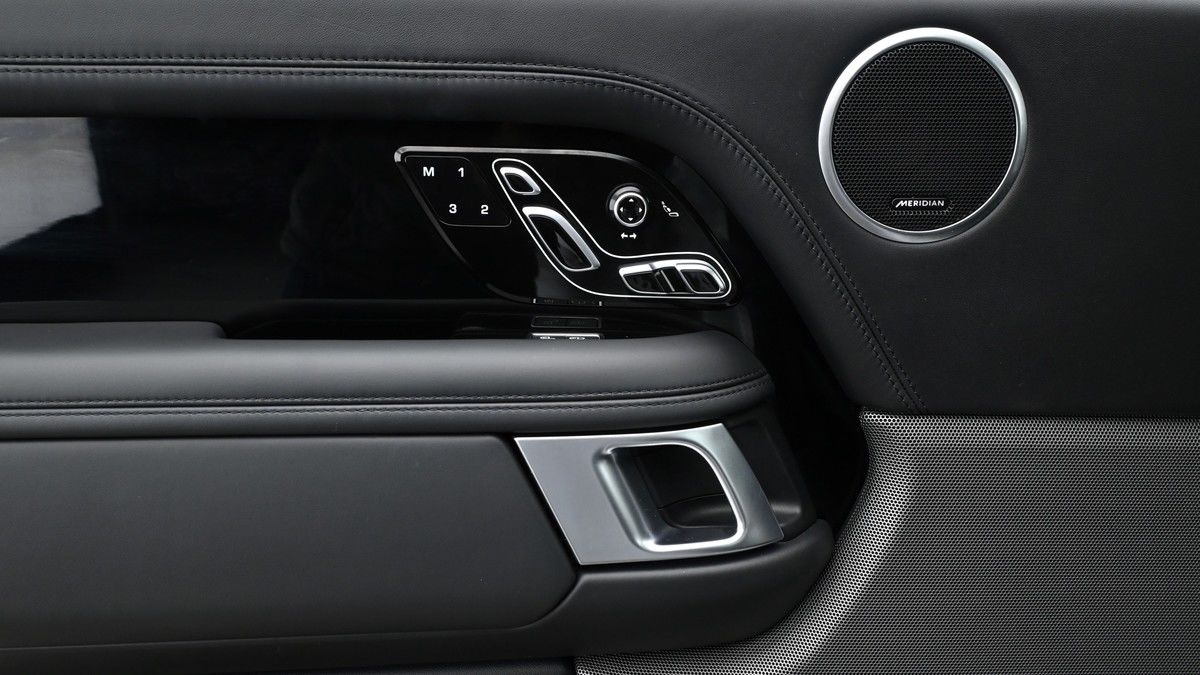 Land Rover Range Rover Image 13