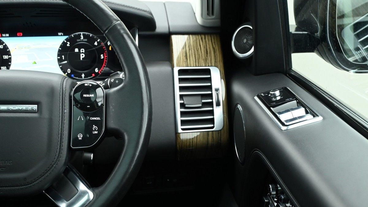 Land Rover Range Rover Image 16