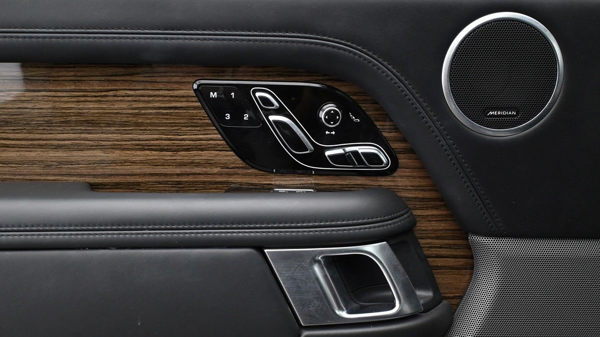 Land Rover Range Rover Image 13