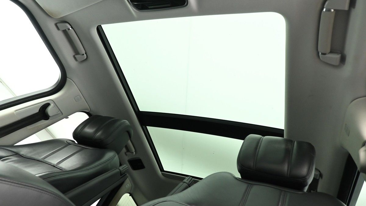 Land Rover Range Rover Image 2