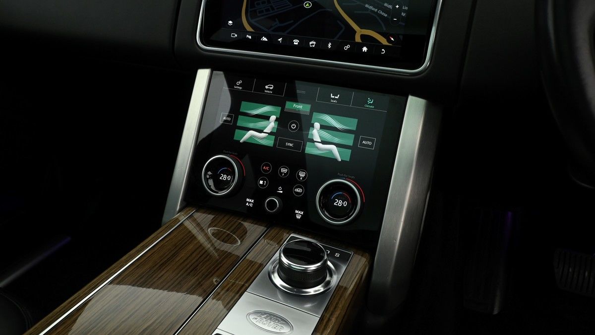 Land Rover Range Rover Image 12