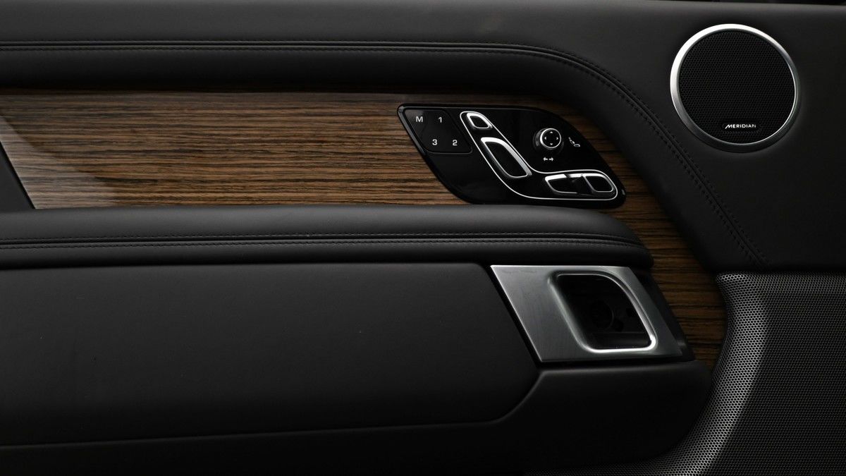 Land Rover Range Rover Image 13