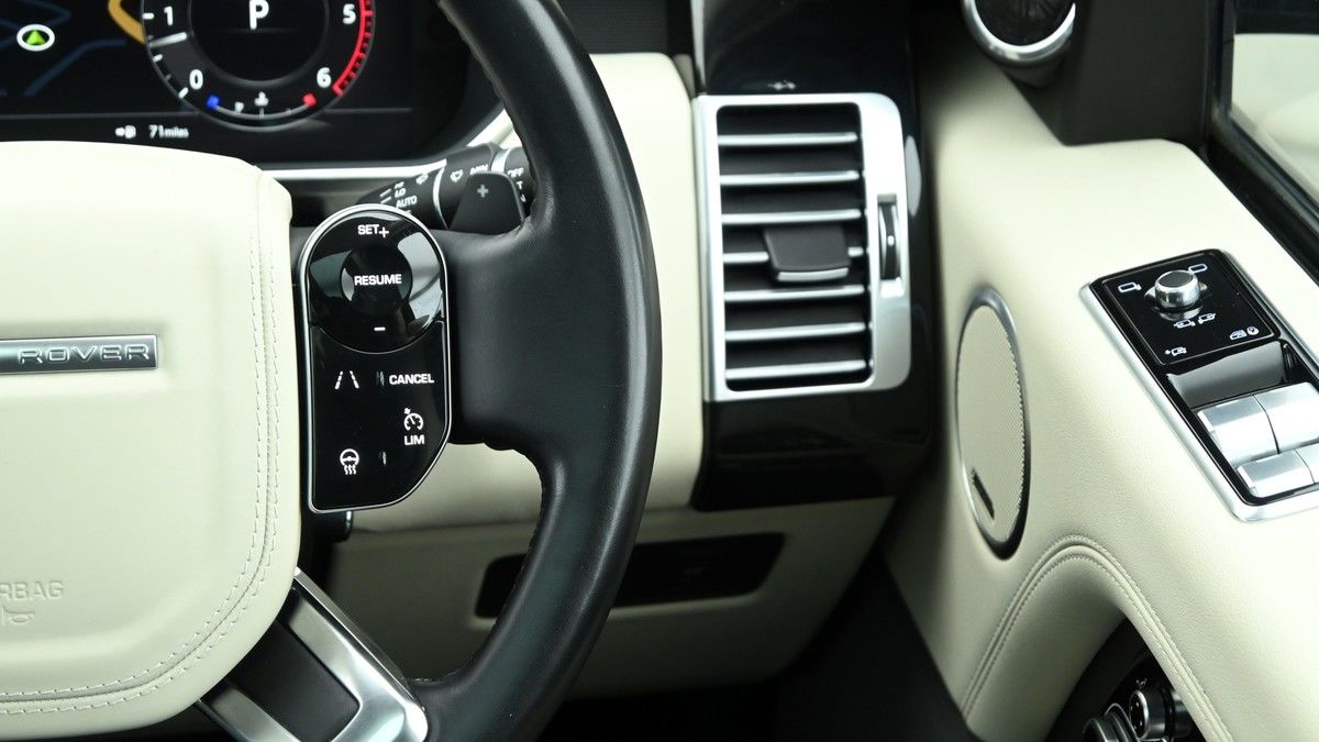Land Rover Range Rover Image 16