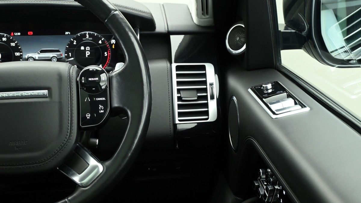 Land Rover Range Rover Image 16