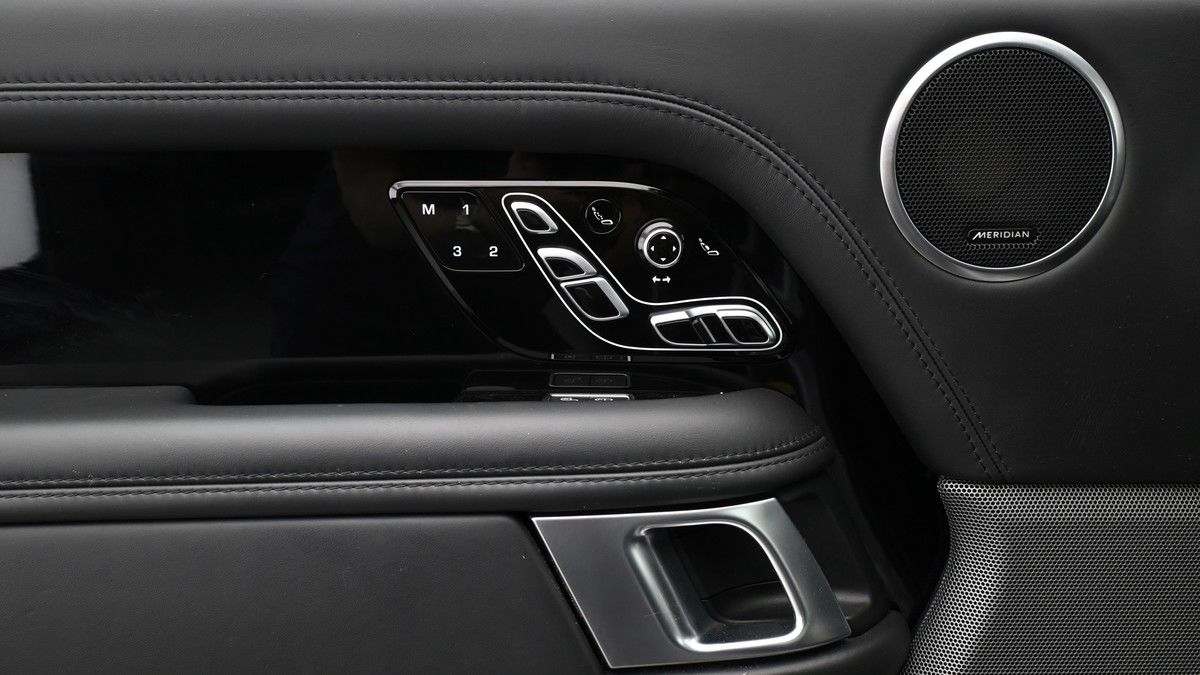 Land Rover Range Rover Image 13