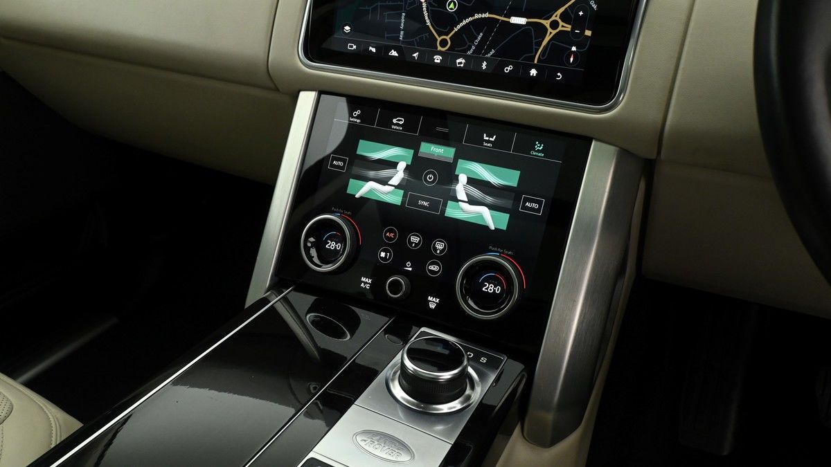 Land Rover Range Rover Image 12