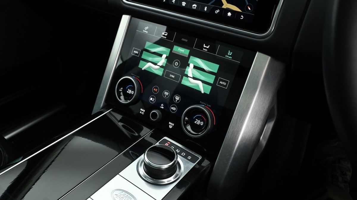 Land Rover Range Rover Image 12